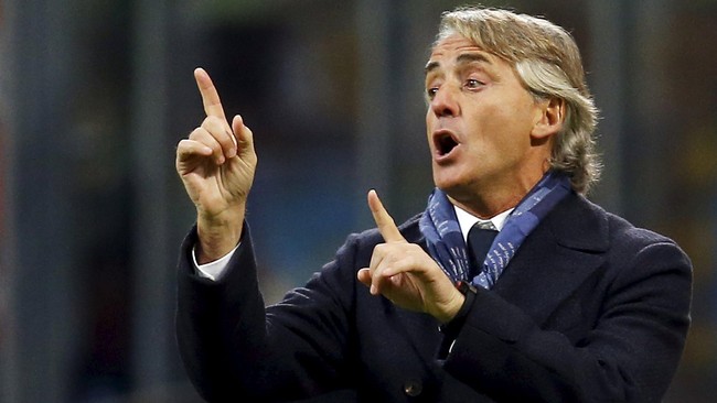 Inter Milan harus menelan kekalahan pahit di hadapan pendukungnya sendiri akibat kesalahan Miranda di fase pertambahan waktu jelang laga usai.