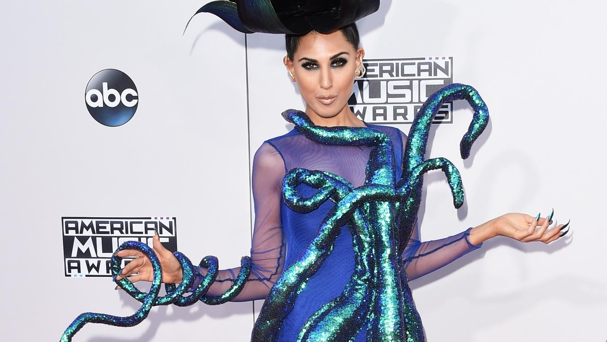 Busana-Busana Terburuk di American Music Awards 2015