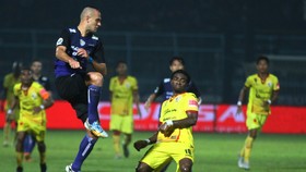 Dua Gol Indah Bikin Sriwijaya Tekuk PS TNI