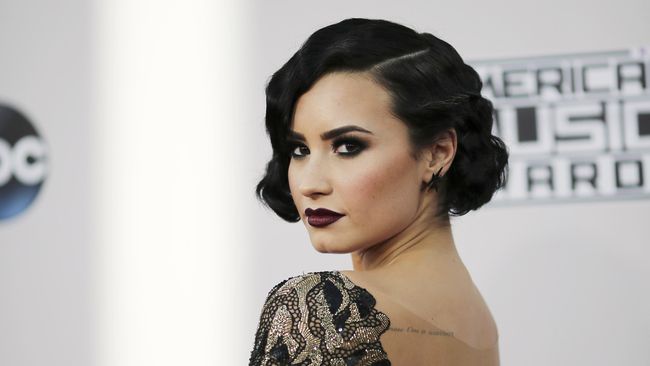 Demi Lovato bersyukur masih diberi kesempatan hidup, dan akan kembali ke pusat rehabilitasi usai menjalani perawatan di rumah sakit karena overdosis.