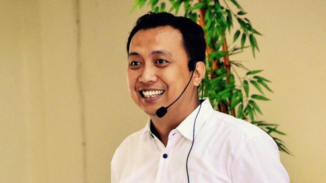 Mengapa saya menjadi guru? Saya menemukan jejak-jejak yang menghubungkan perjalanan karir sebagai dosen dengan perjalanan ayahnya.