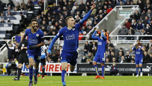 Peter Schmeichel menilai Jamie Vardy tidak akan cocok dalam sistem permainan Manchester United di bawah Louis van Gaal.