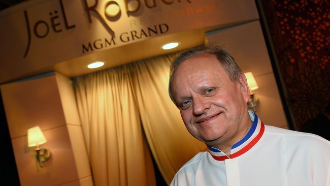 Chef of the century, Joel Robuchon membuka sebuah sekolah kuliner mewah yang menyediakan sertifikat setara sarjana bagi para ahli masak.