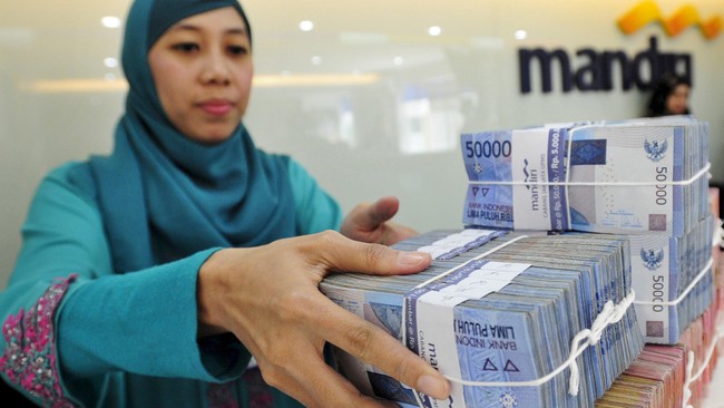 Tahun ini,  Bank Mandiri menargetkan transaksi perbankan perseroan lewat digital mencapai 15-18 juta per hari, naik dari tahun lalu 12 juta per hari.
