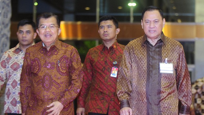 Ini lantaran strategi penerbitan Surat Berharga Negara (SBN) yang dilakukan sejak awal tahun untuk membiayai APBN akan memperketat likuiditas perbankan.