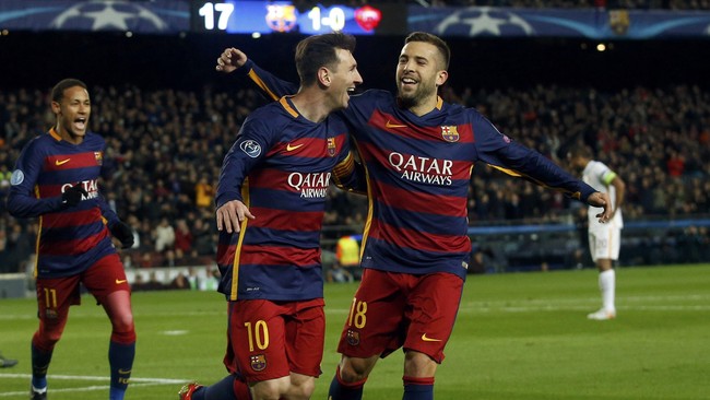 Barcelona sukses menutup babak pertama laga lawan AS Roma dengan skor 3-0. Luis Suarez berhasil mencetak dua gol.
