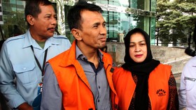 KPK Perpanjang Penahanan Empat Tersangka Suap Gatot Pujo