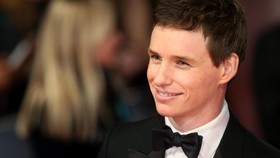 Film Eddie Redmayne Dilarang Diputar di Qatar