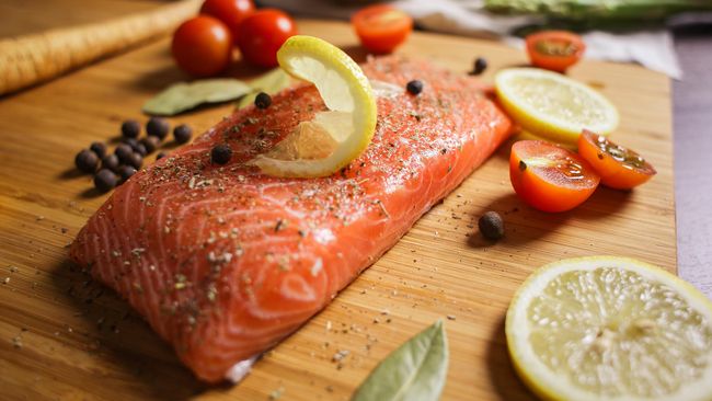 Jenis makanan pembakar lemak alami berikut disebut dapat meningkatkan kinerja proses metabolisme tubuh menjadi lebih maksimal.
