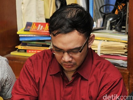 Kesedihan Sandi Tumiwa Jalani Puasa Tanpa Keluarga