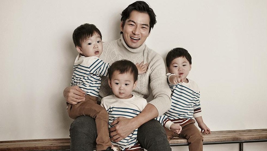 Song Il Gook&comma; Daehan&comma; Minguk&comma; Manse