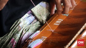 Songket Prada Khas Buleleng Potensial di Pasaran
