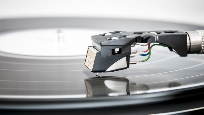 Musik Terseret Arus NFT, Peran Label Disebut Memudar Kehadiran musik di pasar NFT disebut membuat peran label rekaman disebut memudar.
