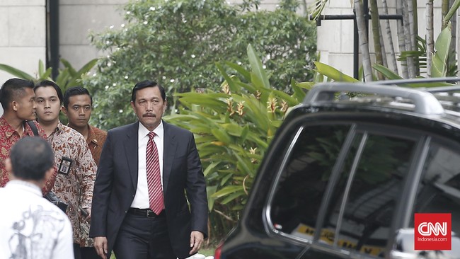 Awal bulan November, Luhut sempat memanggil Ahok untuk meminta penjelasan terkait dugaan korupsi pembelian lahan Rumah Sakit Sumber Waras.