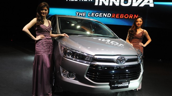 Hingga November 2016 total penjualan mobil belum mencapai target 1,05 juta unit. Kelas MPV merajai seluruh penjualan di dalam negeri dari berbagai merek.