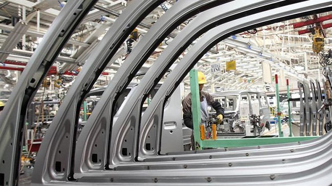 Produksi LCGC jenis MPV dinilai akan mampu mendongkrak permintaan dan produksi industri otomotif nasional sehingga bisa menyaingi produksi Thailand.