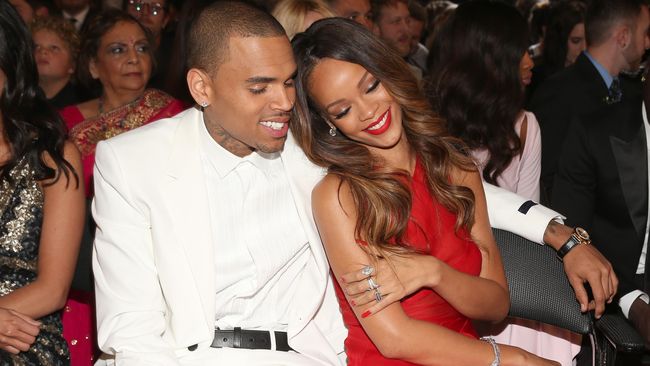 Tidak hanya mereka yang sumbang lagu dalam album tersebut, sejumlah musisi juga ikut sumbang karya seperti Wiz Khalifa, Kelly Rowland, dan Tyga.