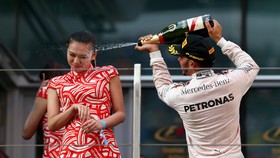 Jika Terus Berulah, Hamilton Bisa Dilepas Mercedes