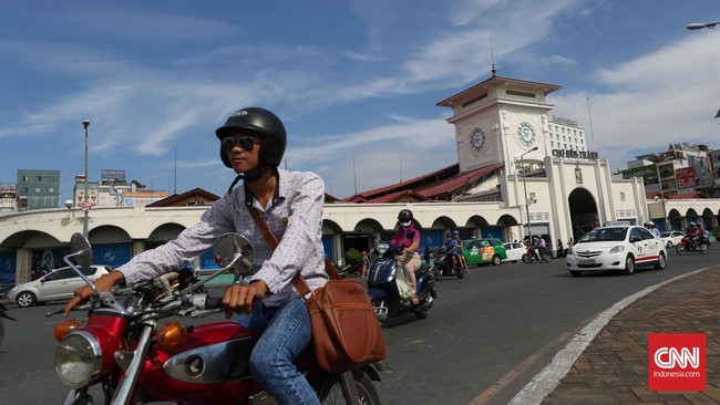 Indonesia maupun negara Asean lain menghadapi lingkungan ekonomi dunia yang sama, namun kinerja ekspor Indonesia paling parah.