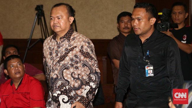 Status sebagai justice collaborator jadi hal yang meringankan Rio Capella sehingga jaksa hanya menuntutnya selama dua tahun penjara.
