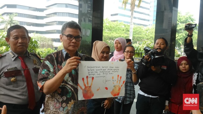 Johan Budi terkejut dengan kenekatan anggota parlemen yang mengusulkan beleid untuk dibahas dalam tempo satu tahun ke depan.