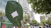 Protes Perubahan Iklim di Berbagai Negara KTT Perubahan Iklim berlangsung di Paris, 30 November-11 Desember. Sementara itu, pegiat lingkungan melangsungkan protes di berbagai belahan dunia.