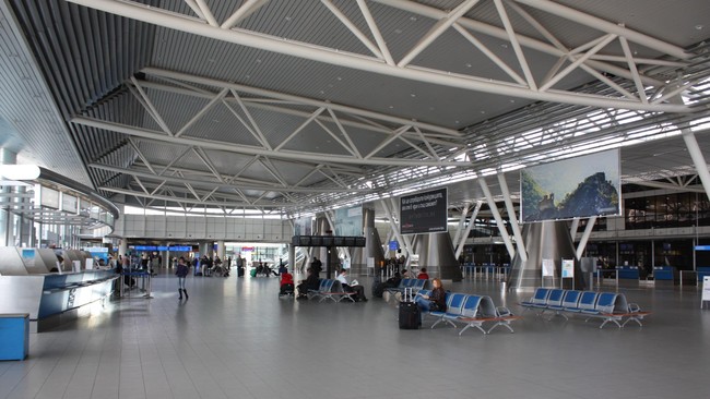 Sebuah tas tak bertuan yang mencurigakan memicu dugaan adanya bom di Bandara Internasional Sofia, Bulgaria, pada Selasa (1/12)