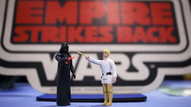 Para pakar filosofi menantikan apakah ada perubahan dan perkembangan nilai-nilai filosofi di film seri 'Star Wars' yang akan segera dirilis.