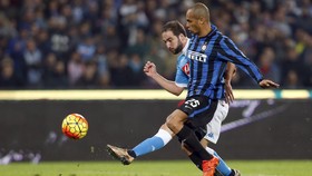 Tekuk Inter, Napoli Puncaki Serie A