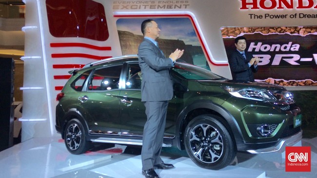 Honda BR-V sendiri merupakan jenis mobil crossover, dimana tampilan luar mobil seperti tipe Low SUV namun memiliki fungsi serbaguna layaknya Low MPV.