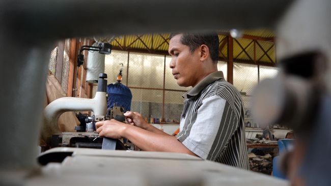 6.000 Usaha Kecil di Bekasi Terancam Bangkrut Sebanyak 6.000 usaha kecil di Bekasi terancam bangkrut. Separuh di antaranya bahkan sudah mengurangi kapasitas produksinya hingga 40 persen.