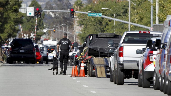 Salah satu tersangka yang terlibat dalam penembakan di fasilitas penyandang disabilitas di California diidentifikasi bernama Syed Farook.