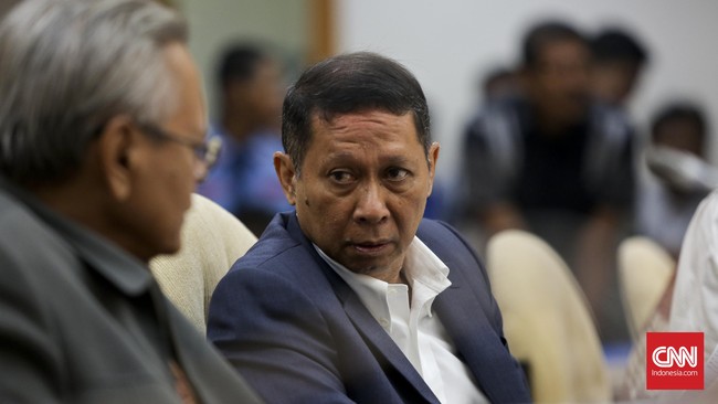 RJ Lino menggugat penetapan tersangka dirinya oleh komisi antirasuah untuk kasus korupsi pengadaan crane tahun 2010.