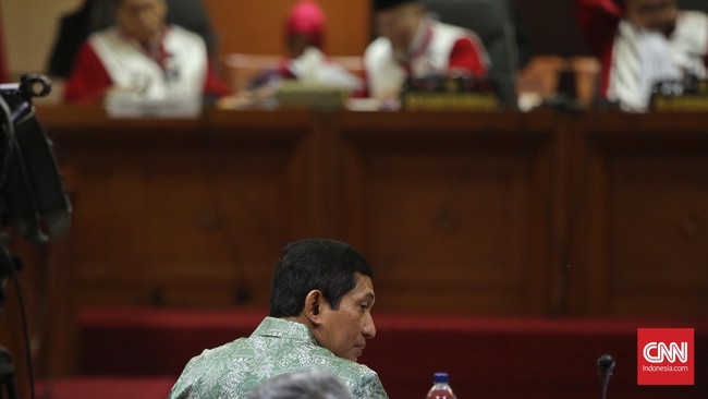 Kedatangan Menkopolhukam, Luhut Binsar Panjaitan di sidang MKD diklaim sudah mendapat restu Presiden Joko Widodo.