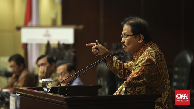 Menteri Agraria dan Tata Ruang Sofyan Djalil juga meminta Amien Rais menunjukan data kepemilikan asing atas lahan atau perkebunan di Indonesia.