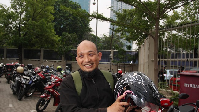 Imam Masjid Al Ihsal Abdurrahim Hasan mengatakan pihaknya sering mendapati orang-orang mencurigakan datang ke kawasan itu.
