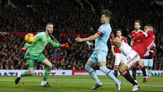 Manchester United dan West Ham masih berbagi angka sama, 0-0 di babak pertama.