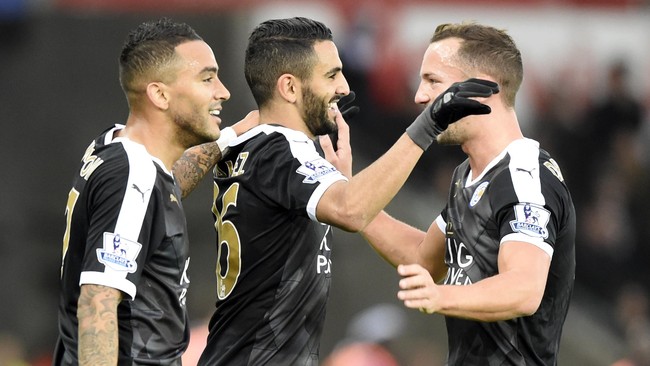Leicester City menutup babak pertama dengan keunggulan 2-0 atas tuan rumah Swansea City.