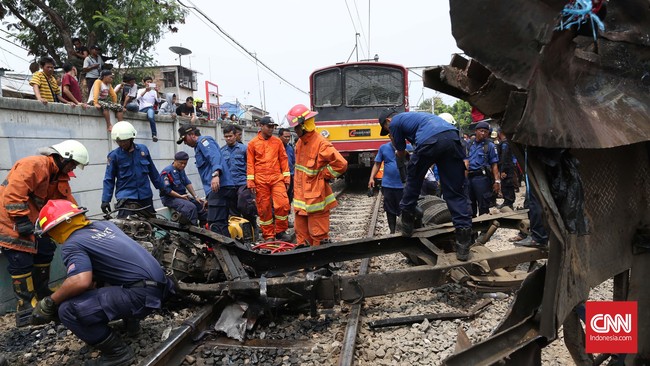 Jonan mendapat arahan dari Presiden untuk mengkoordinasi Metromini-Metromini baru untuk dibuatkan satu atau lebih badan usaha dan memberi subsidi sopir.