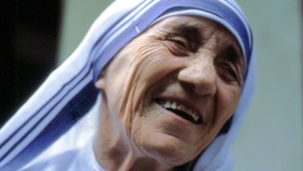 Bunda Teresa akan Ditetapkan sebagai Santa pada September