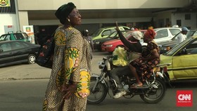 Tradisionalnya Gaya Busana Masyarakat Kamerun