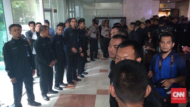 Presiden Jokowi memilih tidak ikut campur dalam sidang MKD karena telah mendapat masukan dari Kejaksaan Agung dan Kapolri Badrodin Haiti.