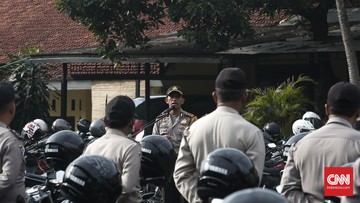 Polres Depok Digeruduk Massa, Dipicu Kesalahpahaman Polres Metro Depok digeruduk massa diduga karena ada kesalahpahaman terkait pimpinan kelompok Ambon.