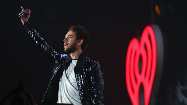 Setelah tampil bersama DJ Zedd dalam festival musik Coachella 2016, Kesha dikabarkan kembali masuk studio rekaman untuk menyusun karya kolaborasi.