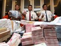 Masyarakat Diimbau Terima Uangnya, Laporkan Pemberinya