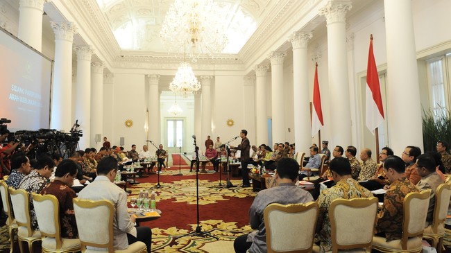 Ada indikasi Jokowi bakal kembali merombak kabinet. Beberapa partai politik, termasuk PAN yang belum lama ini bergabung dengan pemerintah, sudah bersiap.