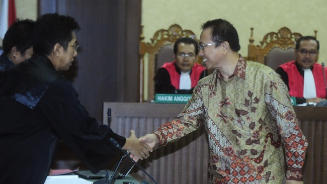 Marzuki Alie menegaskan, dirinya tidak menerima uang bahkan menjadi pihak yang ikut membongkar dugaan korupsi tersebut.