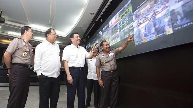 Dari hasil teleconference yang digelar, belum ada masalah berarti di daerah-daerah yang menggelar Pilkada hari ini. 