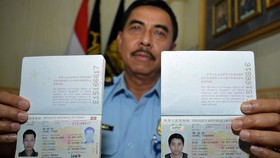 Pakai Paspor Meksiko Palsu, Dua WN China Ditahan Imigrasi