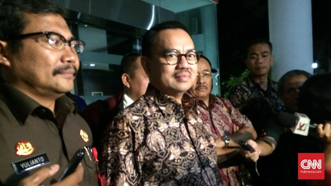 Setya Novanto melaporkan Sudirman ke Bareskrim atas dugaan tindak pidana fitnah, penghinaan dan pelanggaran Undang-undang ITE.